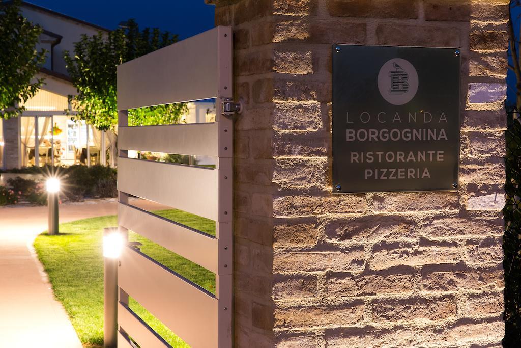 Locanda Borgognina Lucrezia Exterior photo