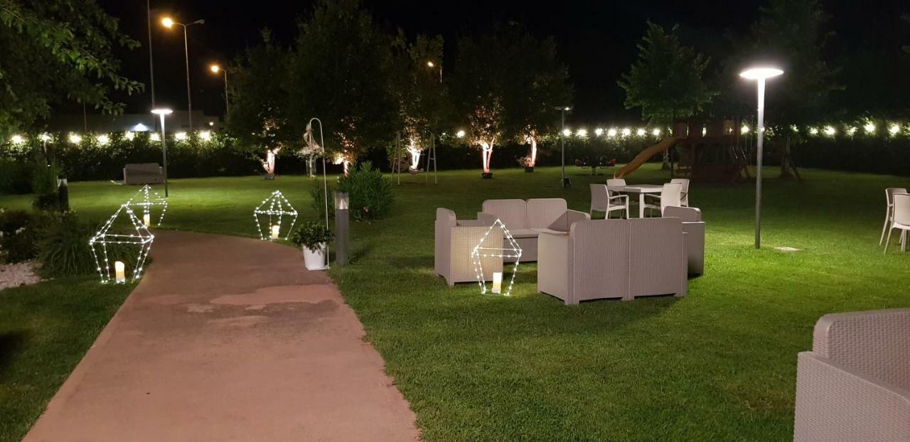 Locanda Borgognina Lucrezia Exterior photo